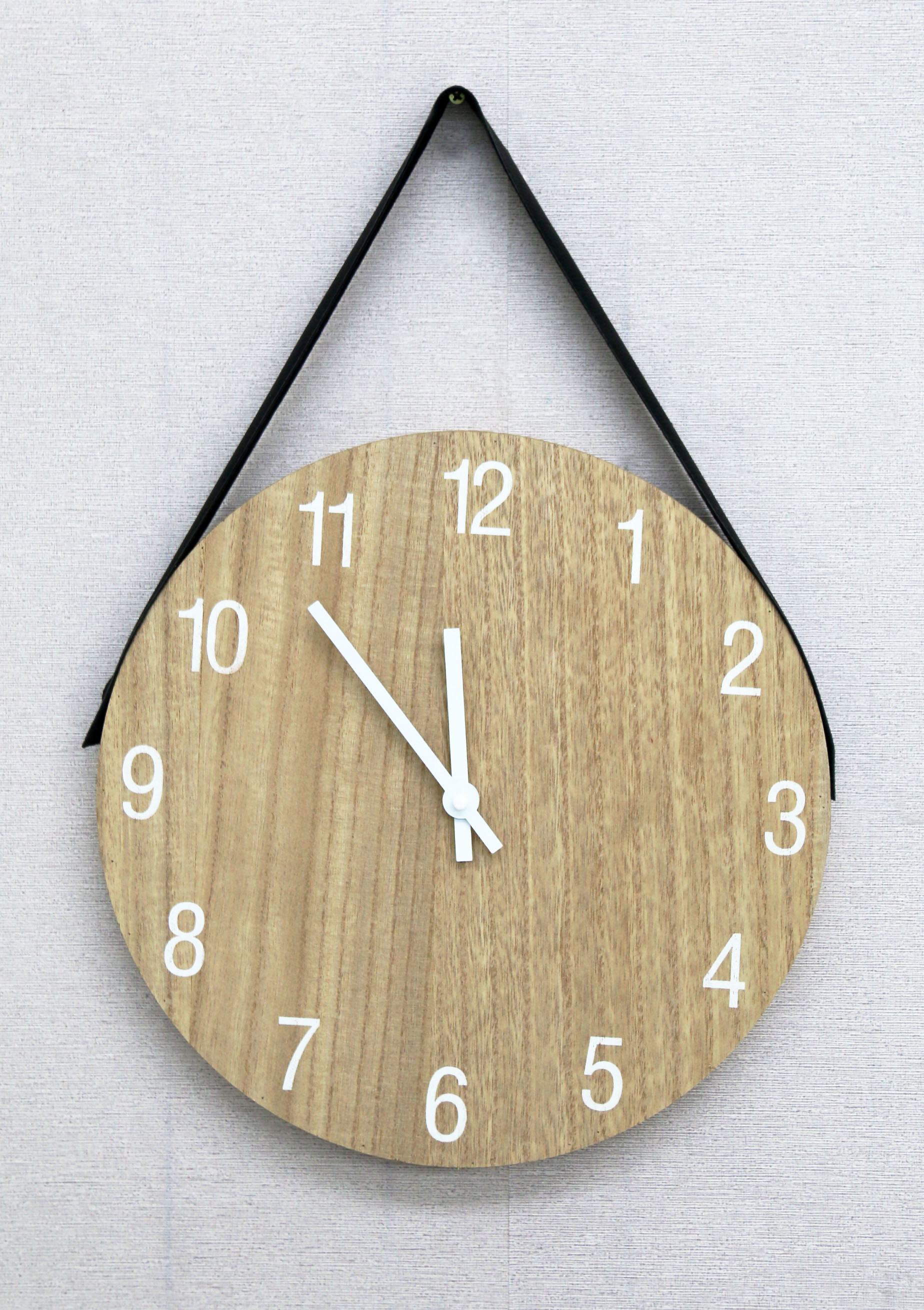 FU-21737  Wall clock 30x30x2.8cm