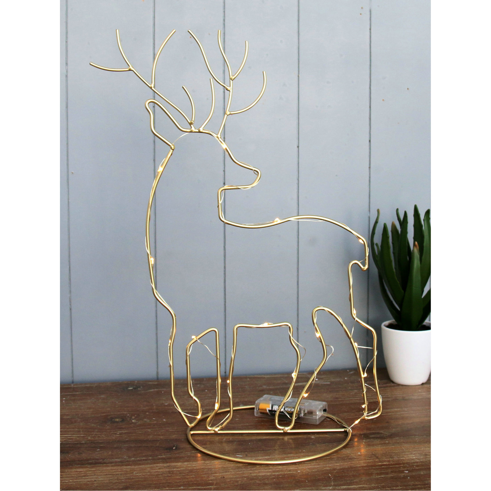 FU-20783  Wire reindeer with LED standing 31x17.5x43cm