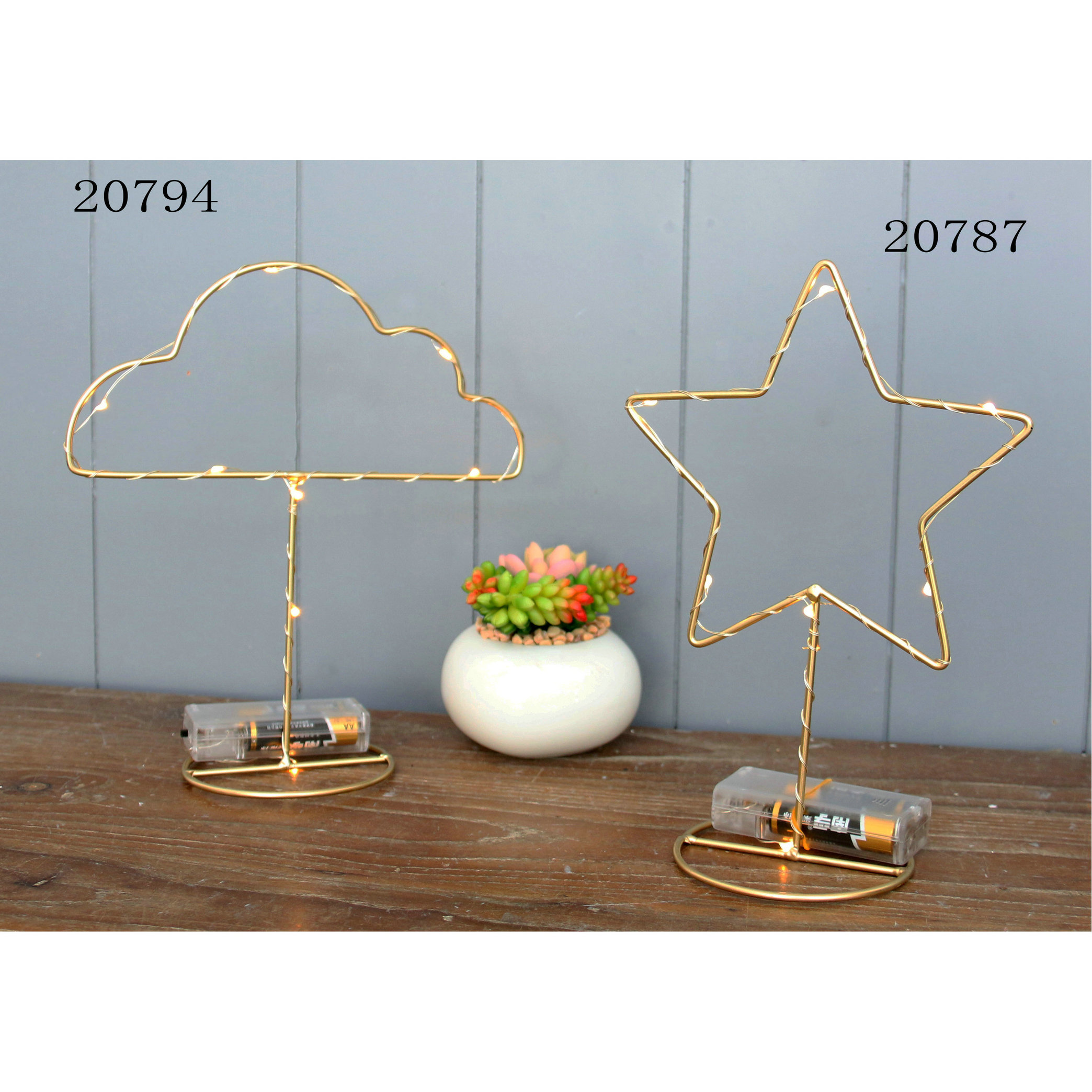 FU-20794  Wire clouds with LED standing 19.5x9x22cm