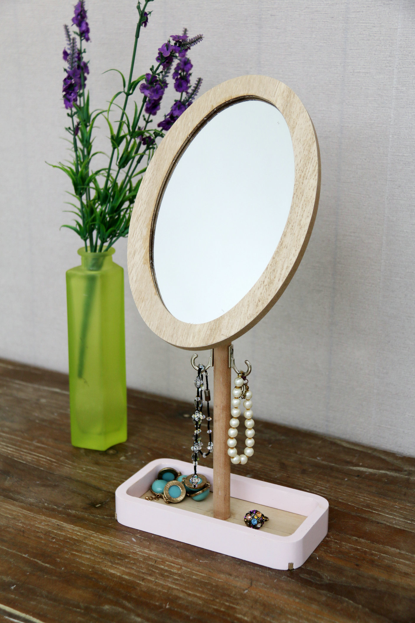 FU-23248  Wood oval mirror with stand and hooks 18x12x39cm