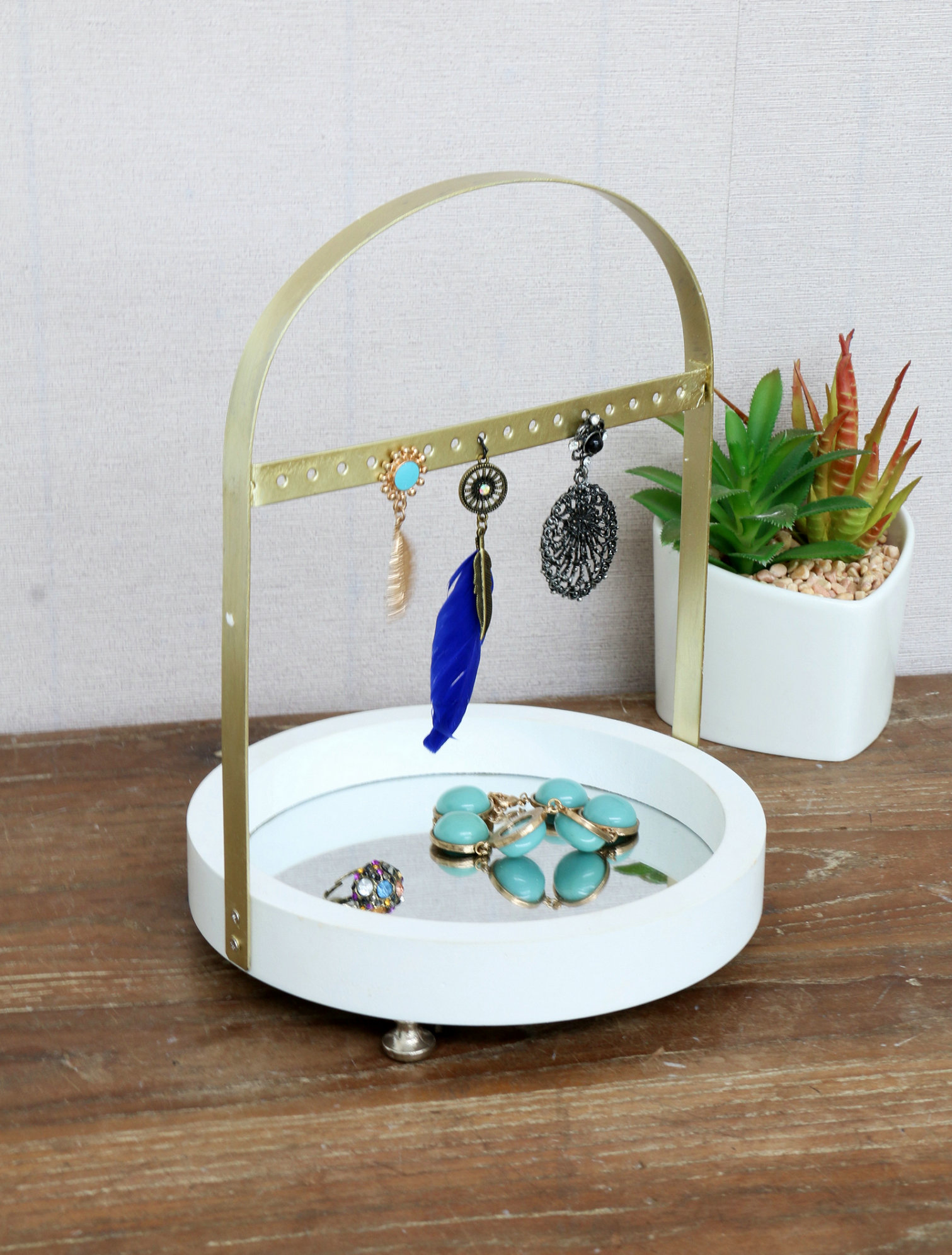 FU-23498 Wooden jewelry holder with mirror     28x18x22.5cm 