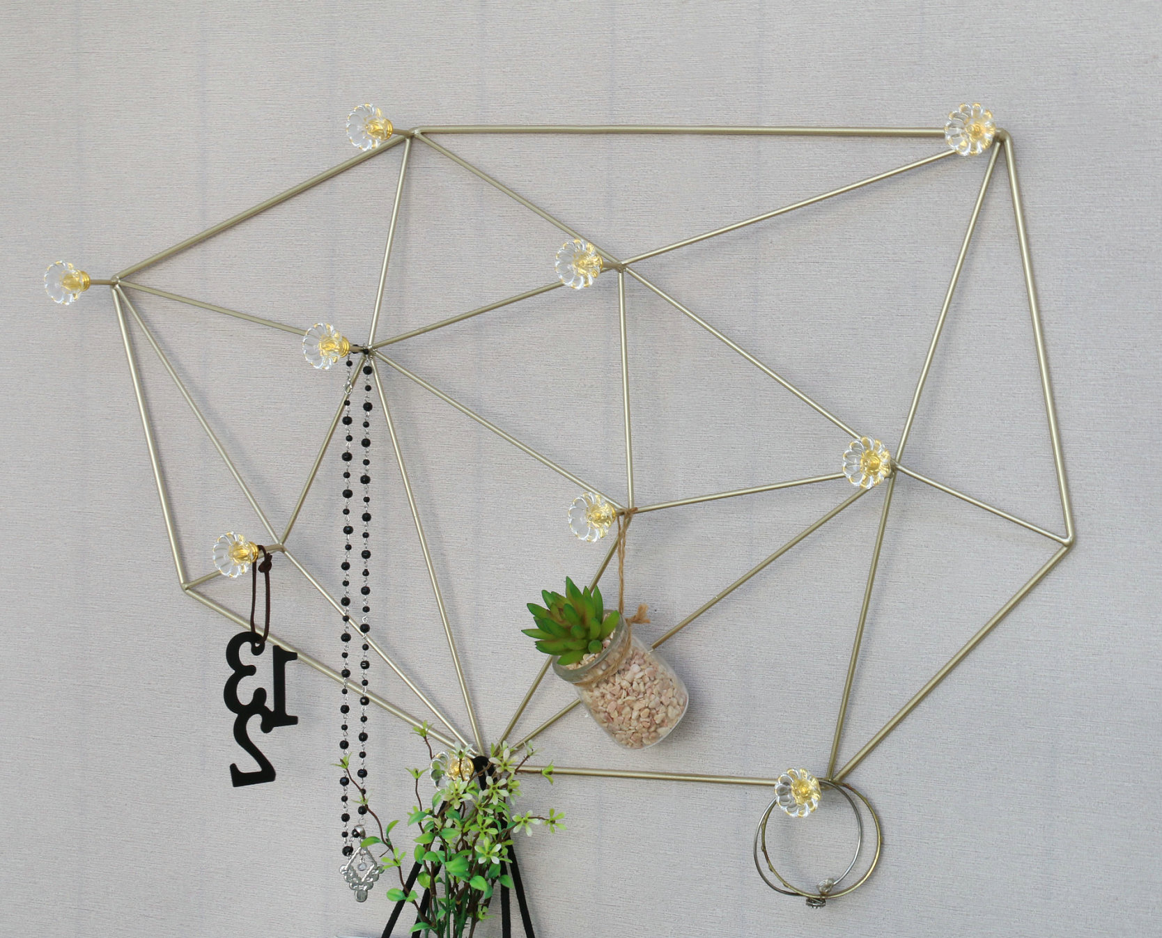 FU-23541  Metal polygon wallhang    66x43.7x9cm